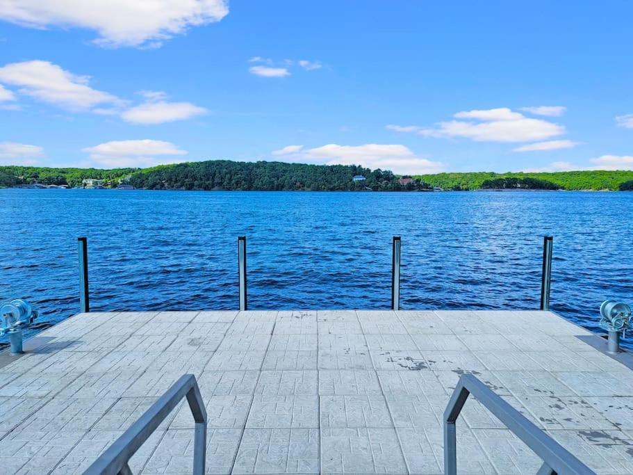 Iconic Glass Mansion - Huge Views - Best Location Osage Beach Exterior foto